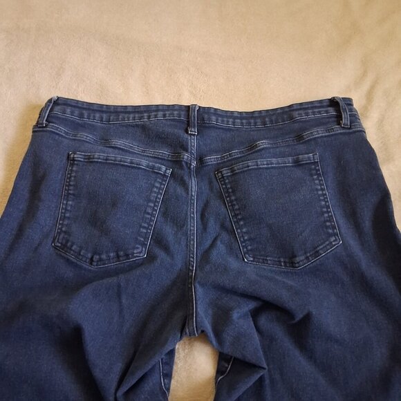 Terra & Sky Women's Size 22W Petite Core Straight Dark Wash Mid Rise Jeans - Picture 11 of 15